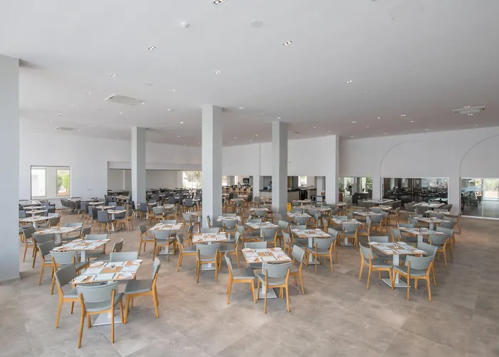 Atlantica Panthea 4* Ayia Napa