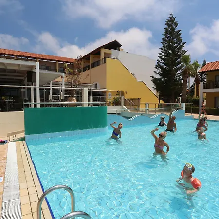 度假村 Atlantica Panthea 4*