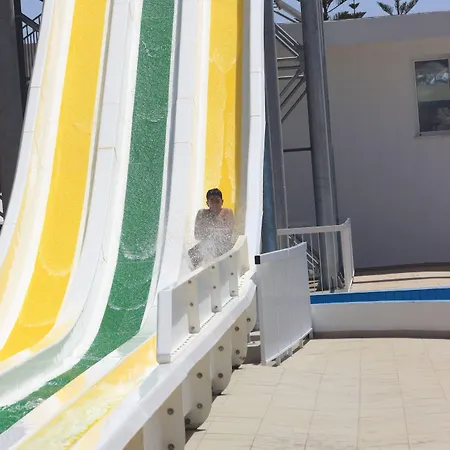 度假村 Atlantica Panthea 4*