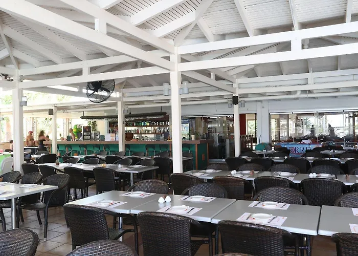 Semesteranläggning (resort) Atlantica Panthea 4*